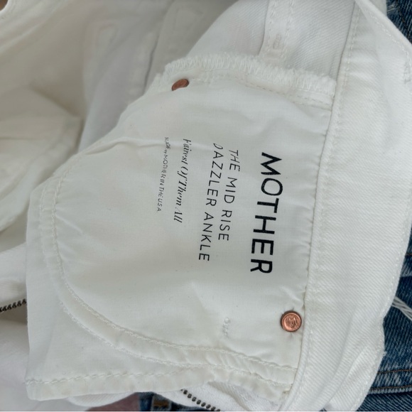 The Mid Rise Dazzler Ankle Fray in Fairest Of Them All
MOTHER - Picture 7 of 8